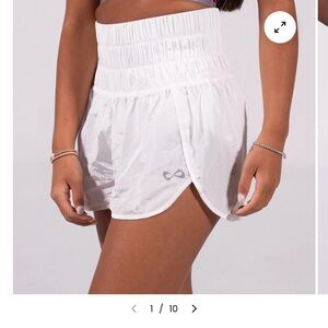 High-Waisted White Nfinity boxer short large